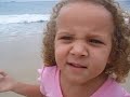 MAXINY FELIZ NA praia