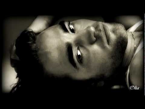 Robert Pattinson/Futuristic lover (GO TO http://vimeo.com/35826762)