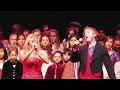 Charlie Baggett and Holly Stell sing \"O Holy Night\"