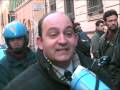 polizia carica presidio pacifico a pisa