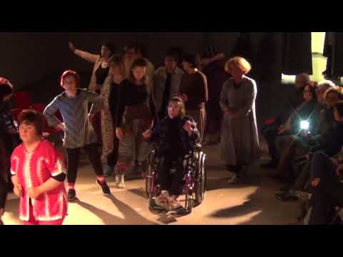 Migranti: Performance di danza