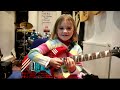 7 ročná gitaristka Zoe