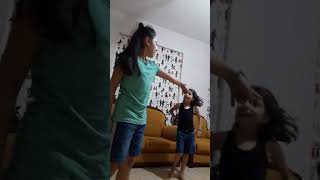 AH BU KIZLAR ZAMANE İŞTE 