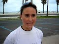 Una numeraria auxiliar habla de su vida, de sus gustos y de sus hobbies y de las actividades que se realizan en un club promovido por padres de familia en el que colabora, deseosa de contribuir a la mejora de la sociedad. Este es un testimonio de la página 90segundos.org, que recoge centenares de testimonios de personas del Opus Dei, amigos y cooperadores sobre el espíritu y las inciciativas que promueve el Opus Dei.
