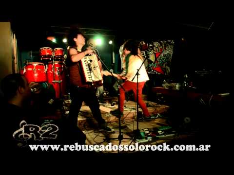 GOY KARAMELO con su nueva banda Los Kangrejoz EN VIVO 11-10-2014