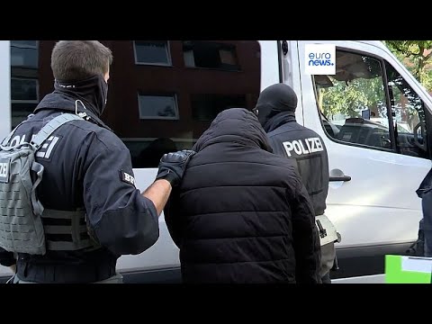 Deutschland: Schlag gegen die Schleuserkriminalität - 100 illegale Syrer bei einer Polizei-Razzia entdeckt