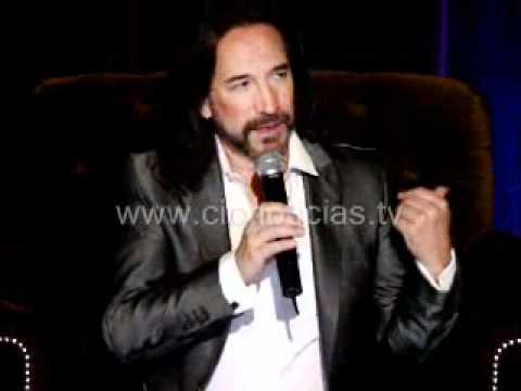 Presenta Marco Antonio Solís 