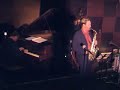 Jazz Andrew Speight performs Recordame