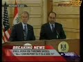 VIDEO: Iraqi journalists throws shoes at Bush VIDEO: Iraqi journalists throws shoes at Bush