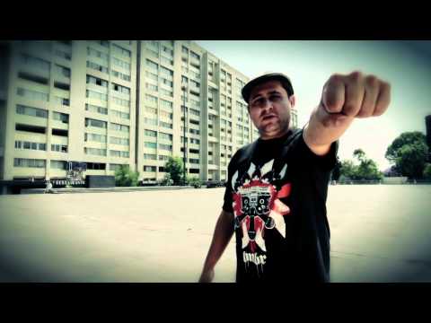 skool - Video musical, grabado en el centro histórico de la ciudad de México.
