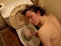 theophile au toilette