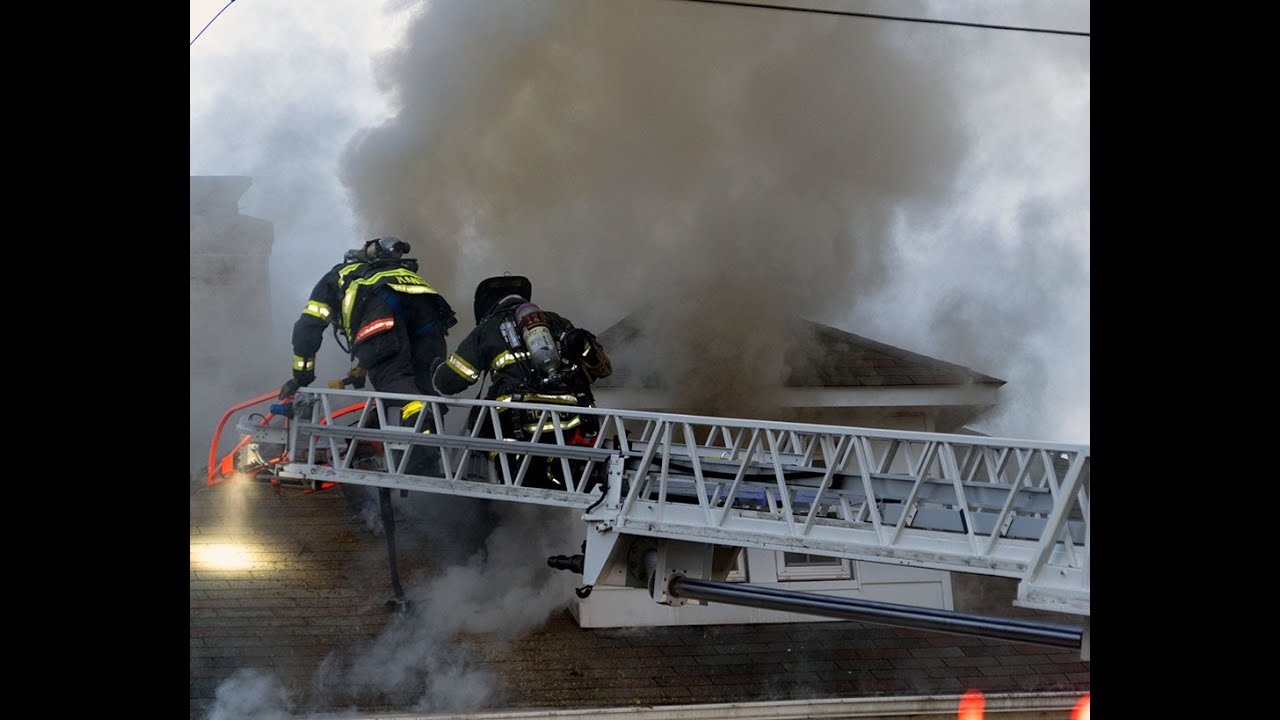 Working FireNew Rochelle, NY24 Grammercy Place4/9/22 Fireground