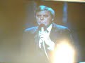 tom sings 