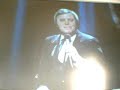 tom sings 
