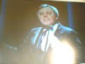 tom sings 