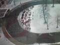 snow falls dibawa angin keras