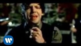 Simple Plan - Your Love Is A Lie [video]