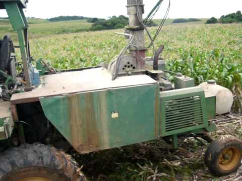 ensiladeira - ZS Maquinas desenvolvimento de ensiladeiras autopropelidas para produção de silagem de milho,sorgo,aveia,azevem,etc. Sananduva-RS (54)96571261,(54)99775792.