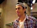 Enrique-backstage-on