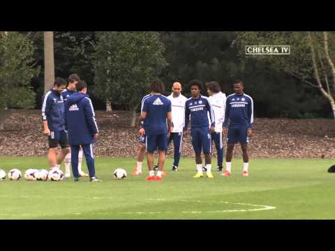 Willian in the middle