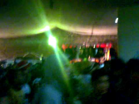 la rebel comenzando el carnabal contra los chemos .3gp