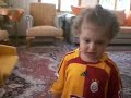 ÇEK BİR SARI (Dünyanın En tatlı Galatasaraylısı).mp4
