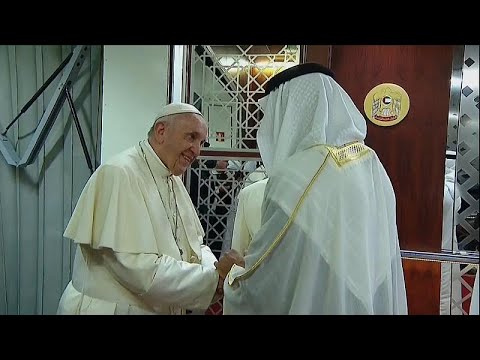 Vatikan: Papst Franziskus auf Friedenspfaden in Abu Dhabi eingetroffen