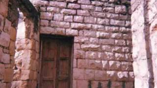 صور قديمه  لقرية نحف بسنة 1995 صور قديمه  لقرية نحف بسنة 1995