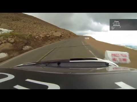 Peugeot 208 T16 haciendo el récord del Pikes Peak