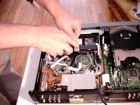 how to remove vhs tape stuck in vcr