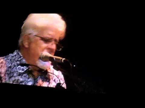 Dukes of September - I Keep Forgettin'