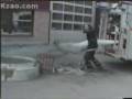 videos de bombeiro muito esperto !! engraçado