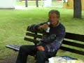 Helmut gitb uns ein paar Infos über sein Leben. Leider kann man unseren Helmut nicht verstehen. Peace Helmut!