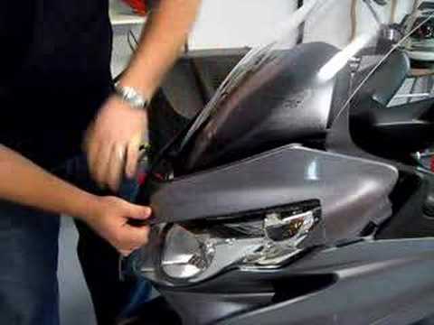 Part 1 of 3 – Suzuki Burgman 400  Windshield Replacement