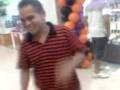 chuy con su camisa d freddy  kruger