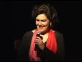 Clara Becker canta Chico Buarque