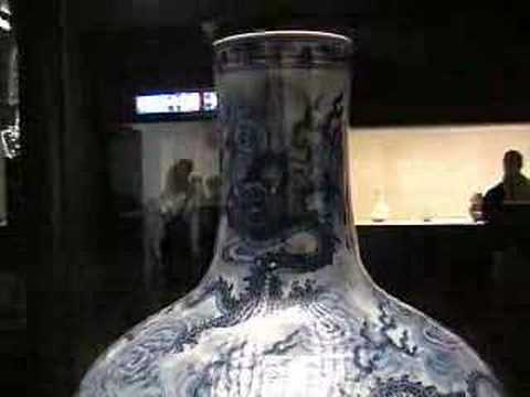 TPE_NPM-Globular vase with dragon