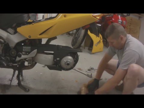 how to remove vfr800 exhaust
