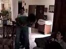 Lougan recibe patada por pu�al!!!!