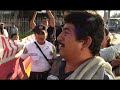 Vendedores bloquean calle en protesta por desalojo.mpg
