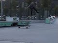 jeje-back lip flip out
