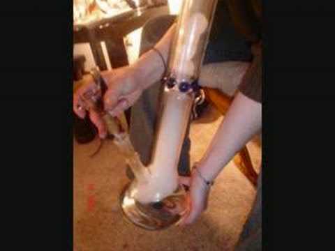 Cypress Hill:Hits from the Bong music video