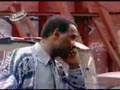 Carregando defunto no taxi
