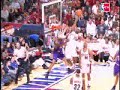 Lebron Jams throws down a huge slam over Barbosa