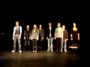 Eerste jaars studenten van het Conservatorium INHOLLAND Alkmaar zingen Een vriend zien huilen van Herman van Veen tijdens de open dag van 8 november 2008. Daniël, Esri, Barry, Paul, Madeleine, Marisa, Lida, Kirsten, Floris, Sabine, Emy, Kris, Peter, Daisy en Iris.