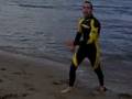 De Gesels Alex op Sufboard op Lathum