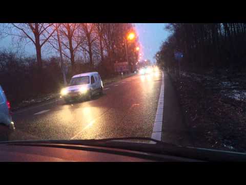 politie - Via de mobilofoon horen politiemedewerkers van de Directe Hulpverlening (DHV) van district Oost dat er in Rotterdam-Noord een achtervolging gaande is achter ...