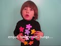 Niko sings in Indonesian: \"Sepuluh bunga\" Niko sings in Indonesian: \"Sepuluh bunga\"