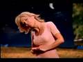 clip video Annie Sims Concrete Ribbon