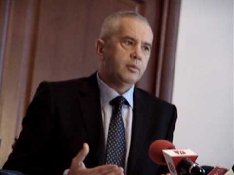Nemirschi - Nicolae Nemirschi, in conferinta de presa despre depozitele de gunoi din Romania in data de 16 iulie 2009, data la care Romania trebuia sa inchida toate grop...
